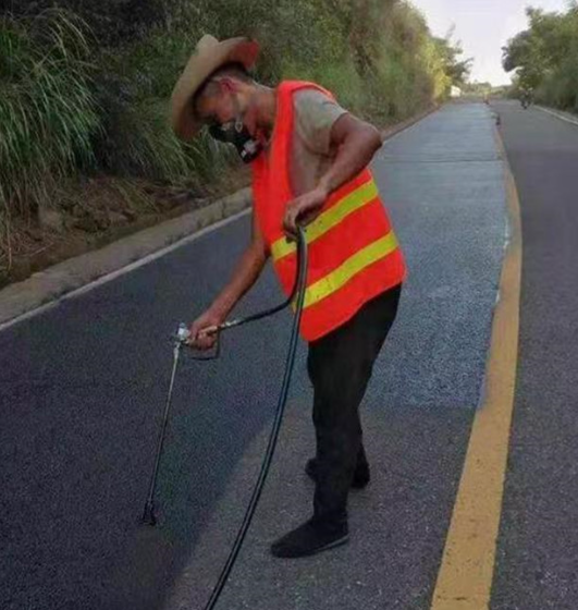 阳江路面喷涂翻新彩色步道施工方案